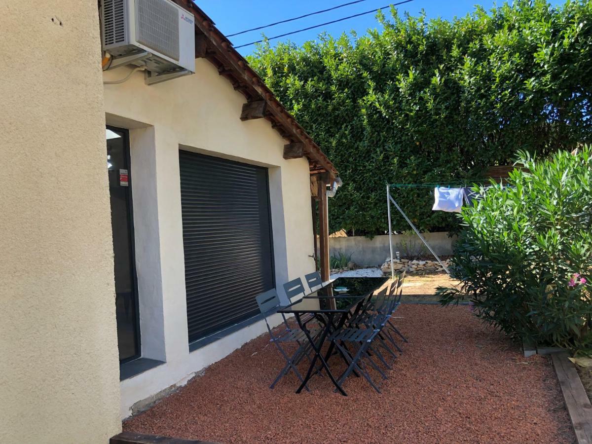 Villa Au Coeur De La Pinede De 1 A 4 Personnes Langlade Exterior foto