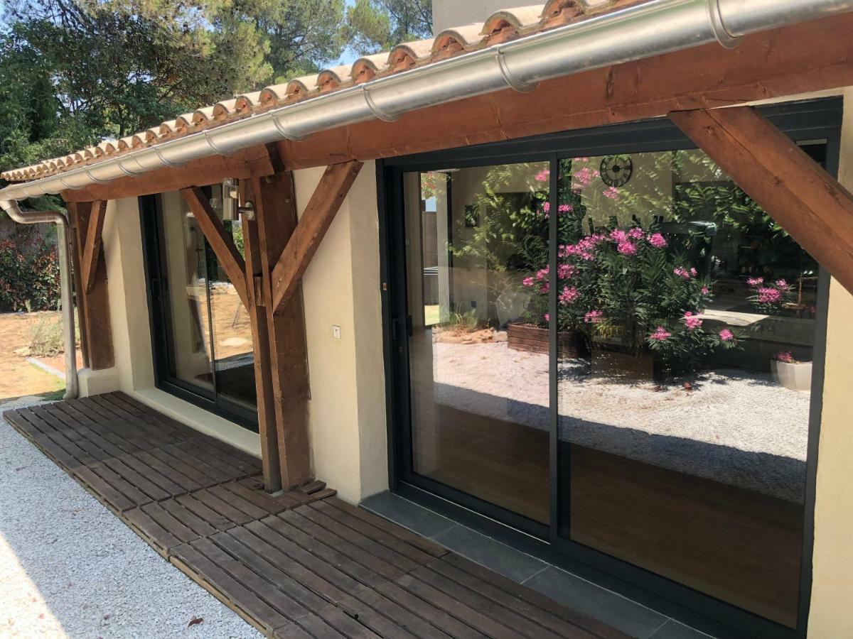 Villa Au Coeur De La Pinede De 1 A 4 Personnes Langlade Exterior foto